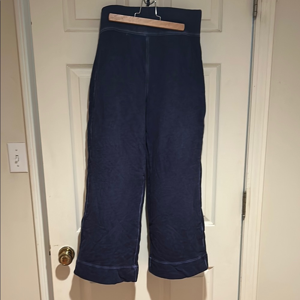 Veronica Beard 100% cotton size small “sweatpants”. Fashionable wide leg pants